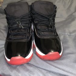 Jordan Bred 11’s size 9