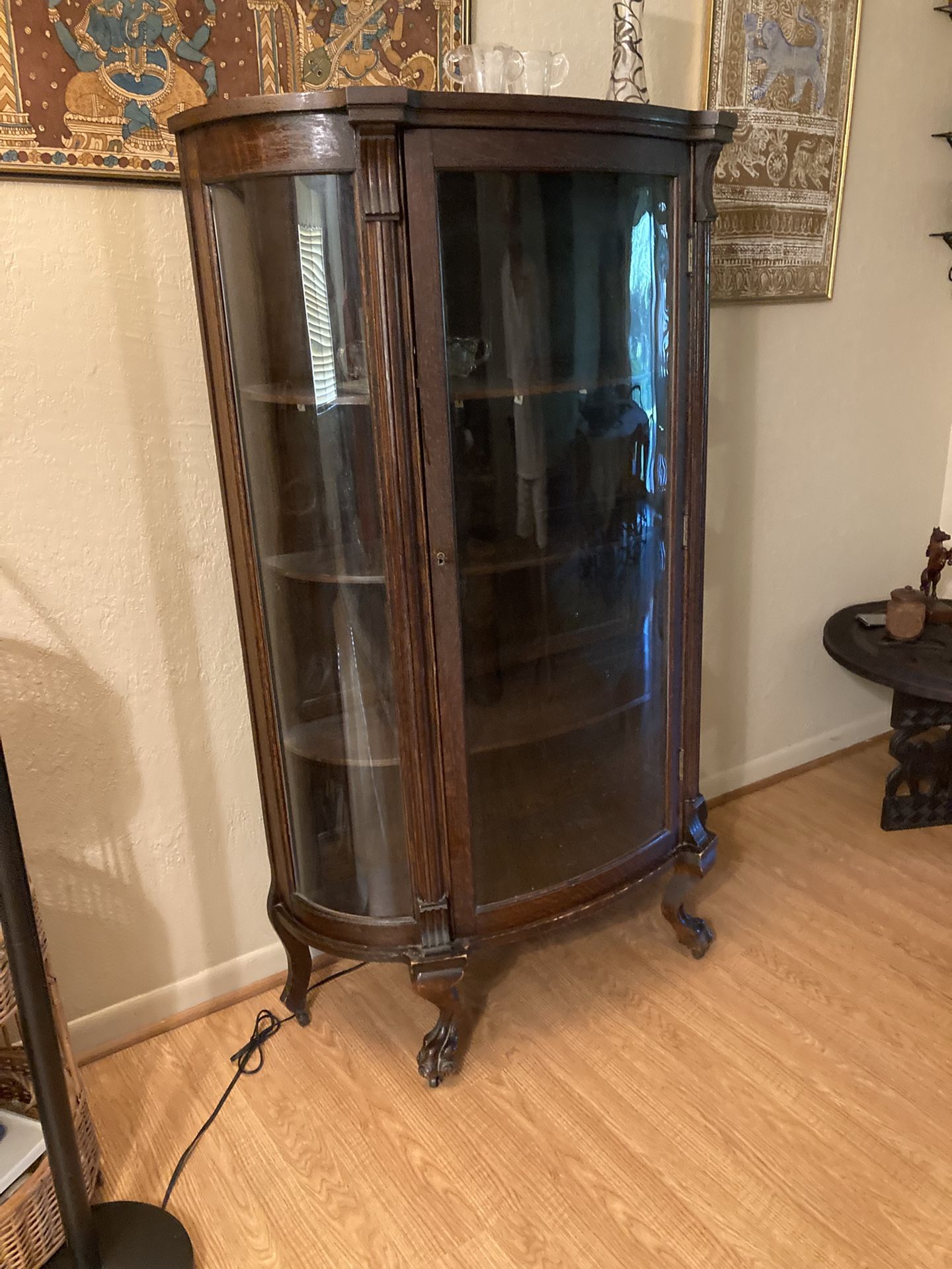 China or Curio Cabinet - Vintage