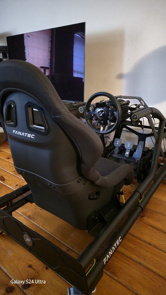 Full Fanatec Set Up For Ps5 , PC, and Xbox Also Willing To Trade For A Jackery Explorer 5000 Plus Solar Generator