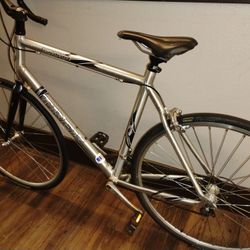 Trek 1000c