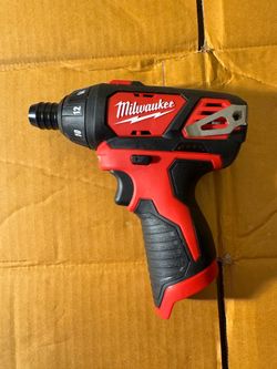 Milwaukee M12 12V Lithium-Ion Cordless 1/4 in. Hex Screwdriver (Tool-Only)