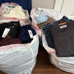 Insanely HUGE Plus Size Women’s Lot!!! Check This Out :)