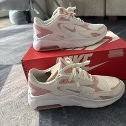 Nike Air Max Bolt