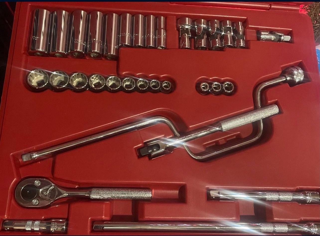 Proto - 3/8" Drive 33 Piece Combination Socket Set - 12 and 8 Point