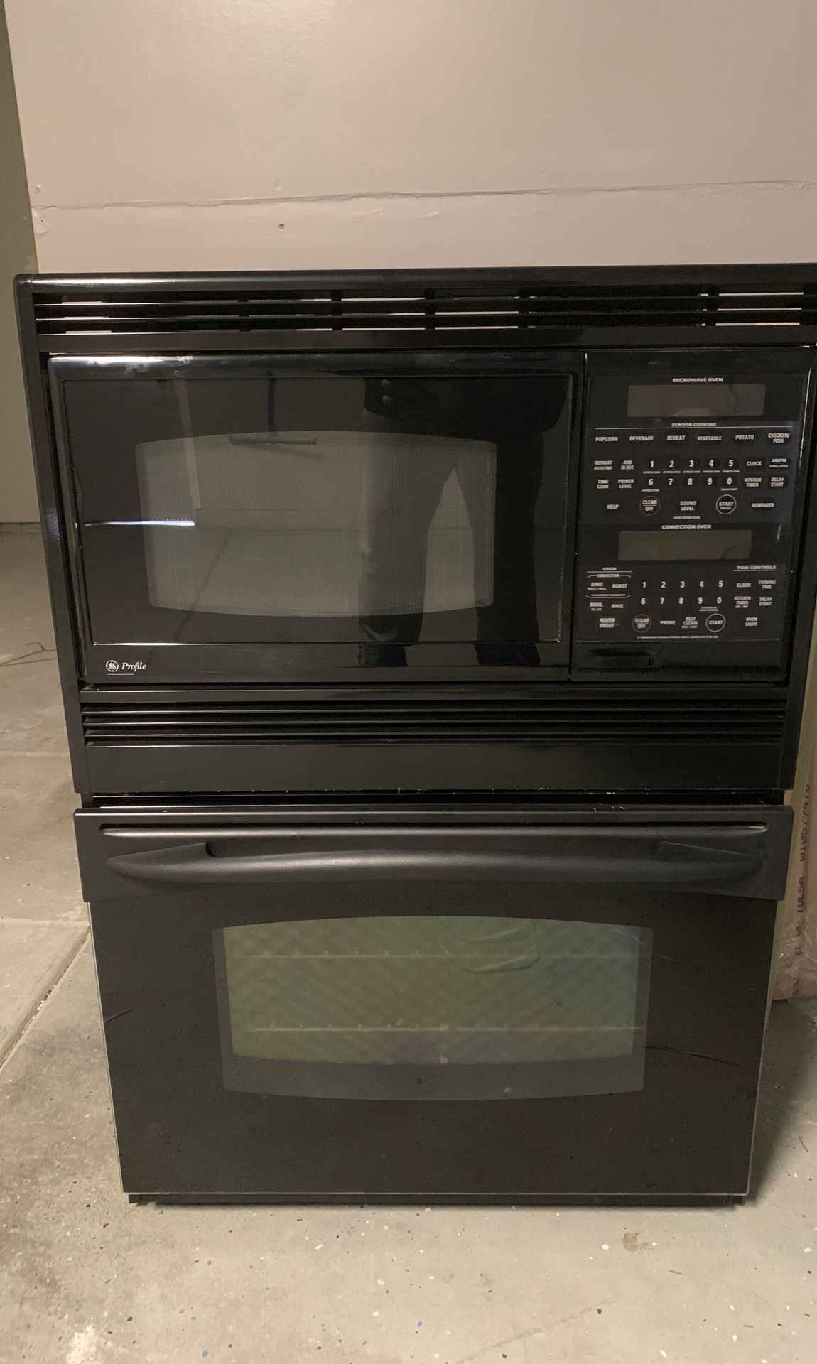 GE microwave and convection oven combo in-wall unit, Works great