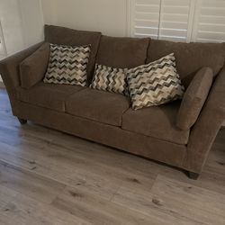 2 Couches Barley Used