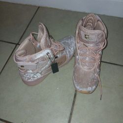 Slightly  Used Shoes Name Brand 