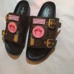 Louis Vuitton Size 37 Estimated To Be 7 And 1/2 To 8 In Womens