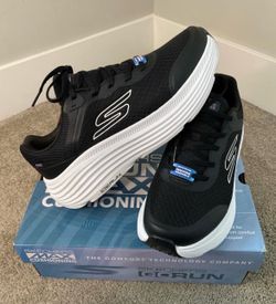 Skechers max cushion