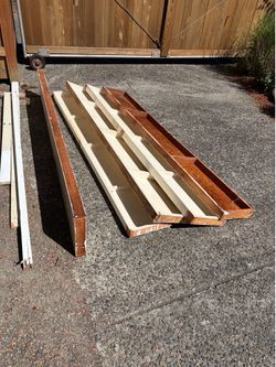 Free shelving wood
