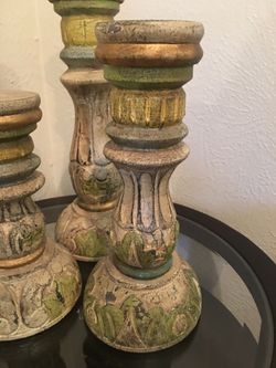 Wooden candle holder set