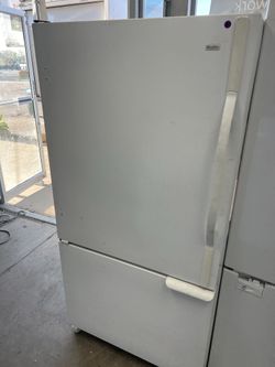 Amana white bottom freezer refrigerator  -free delivery 