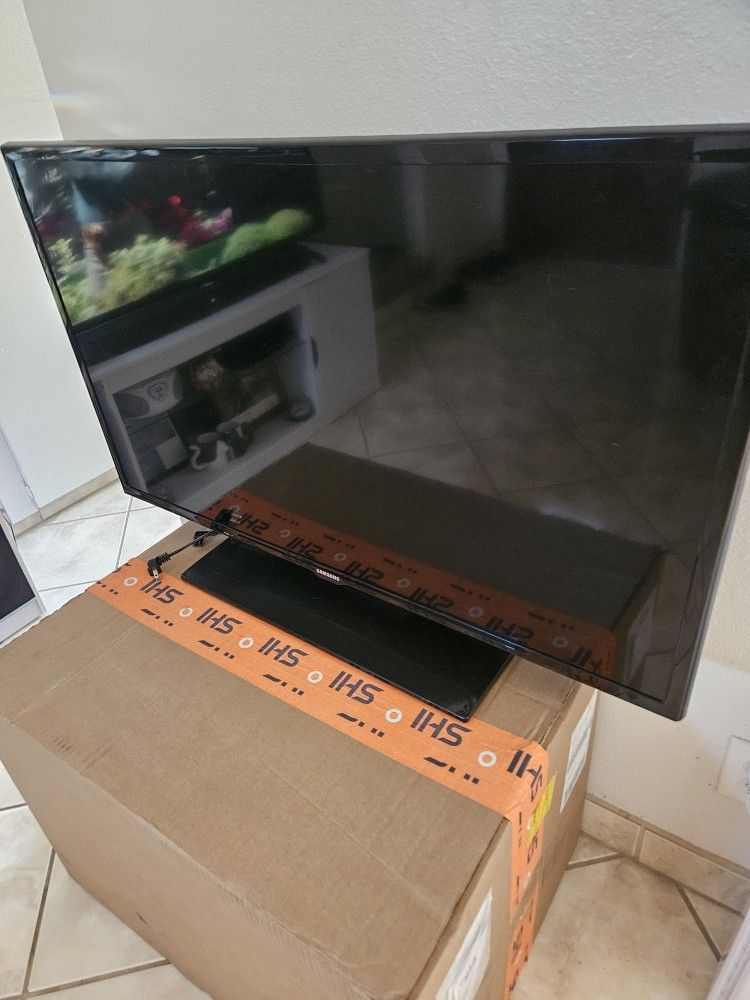 Samsung HD TV 40"