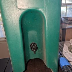 Cambro Hot/Cold Drink Dispenser