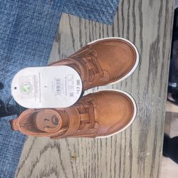 Little Boys Size 7 (like Toddler)