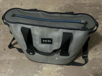 Yeti shoulder  hopper cooler