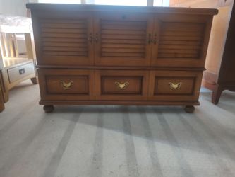 Blanket Cabinet