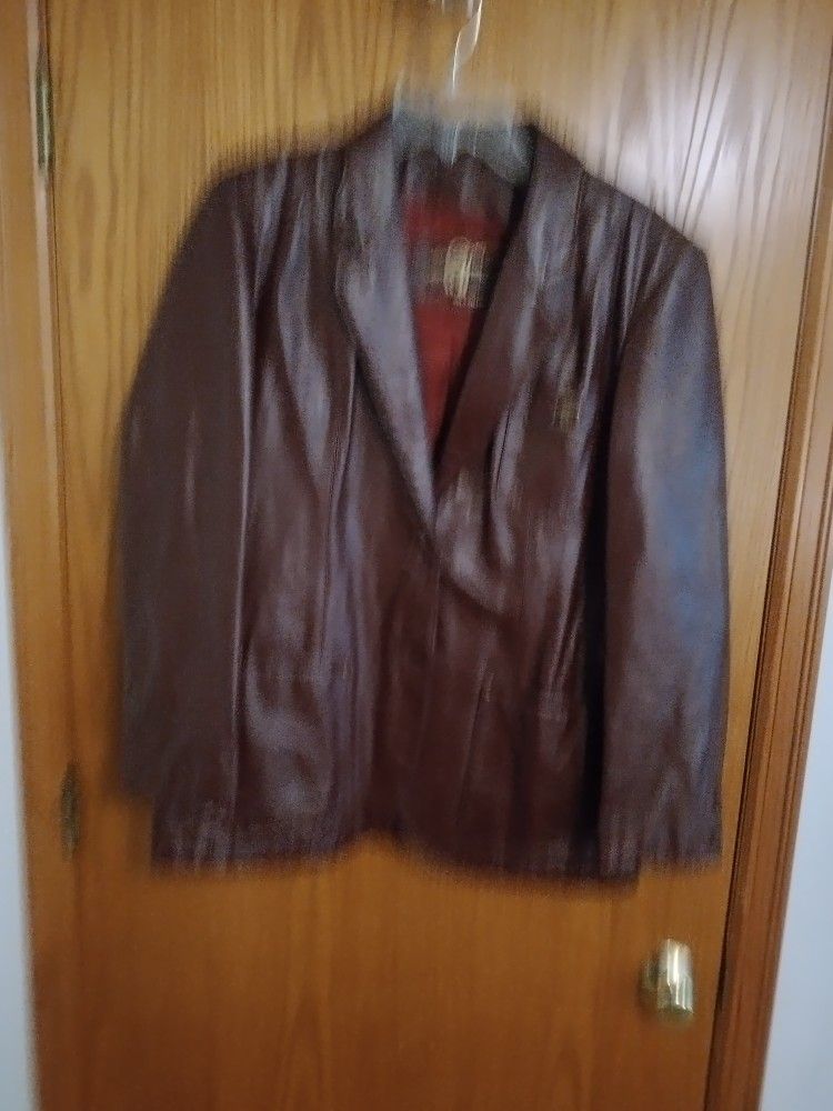 Entienne Aigner Women's Leather Jacket, Blazer Style From The 90s