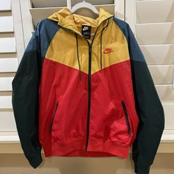 NWOT Nike Windrunner Jacket 