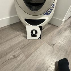Litter Robot 3 (6 Months Old)