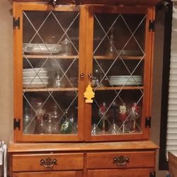 Ethan Allen China Cabinet 