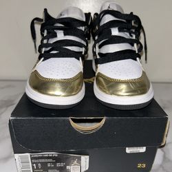 Jordan 1 size 1.5y
