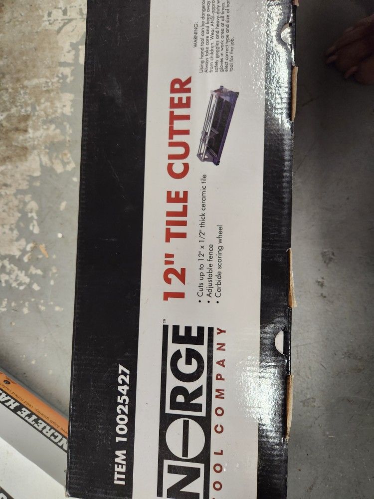 Norge 12 Inch Tile Cutter