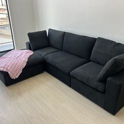 Black Sectional Couch 