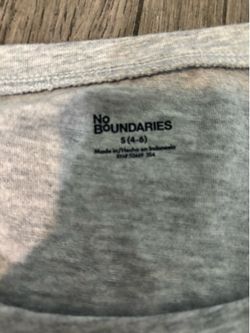 Women’s grey shirt (small)