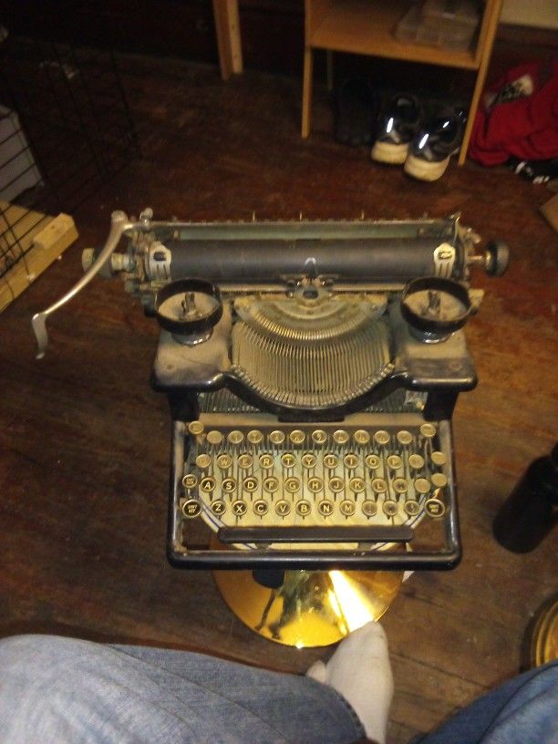 Antique Woodstock Typewriter