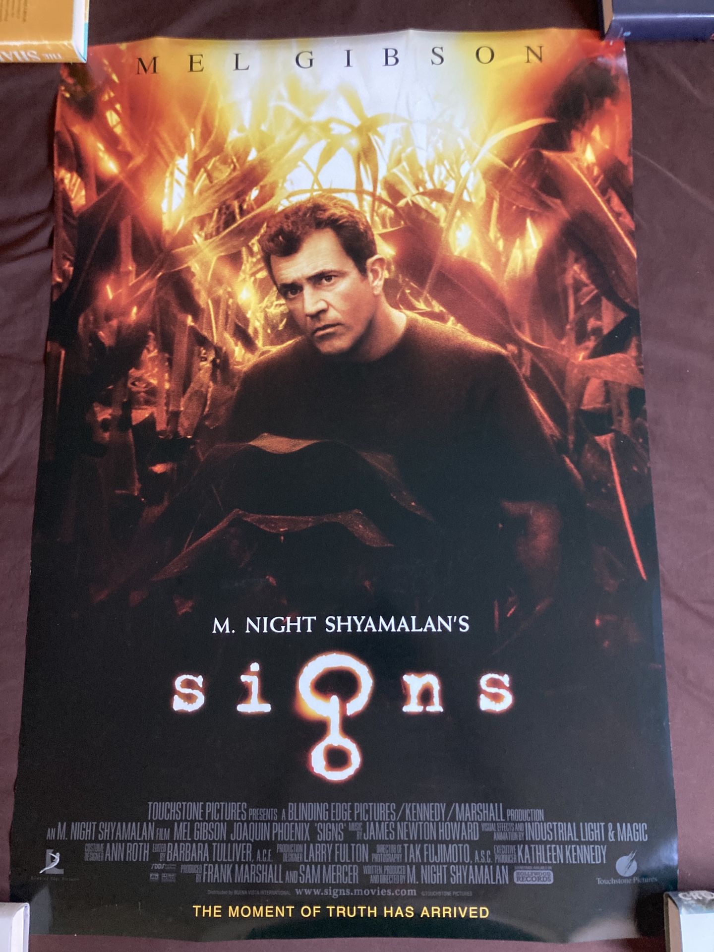 Signs (2002, dir. M. Night Shyamalan) Movie Poster
