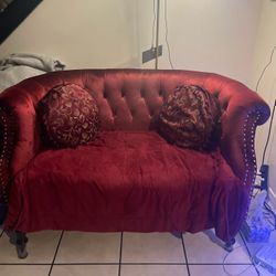 Red Velvet Short Couch 