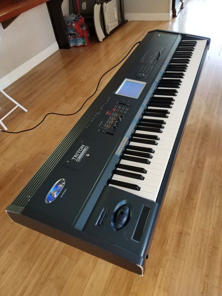 Korg Triton Extreme 88key