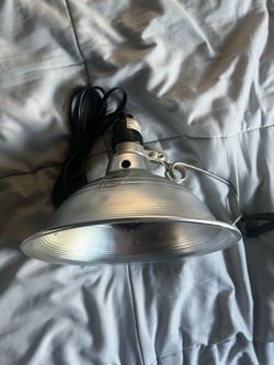 3 heat lamps