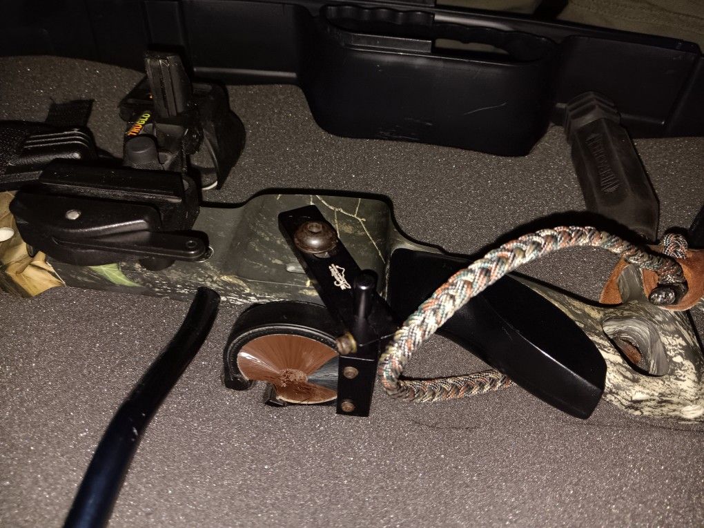 PSE Bruin Bow with case