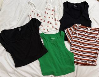 Teen girl’s tops