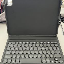 ZAGG 11 Inch iPad Case With Bluetooth Keyboard 