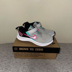 NEW - Nike Star Runner 3 SE (Kids)