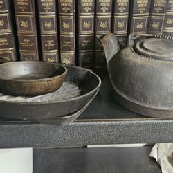 CAST. IRON. FRY PANS. &  KETTLE