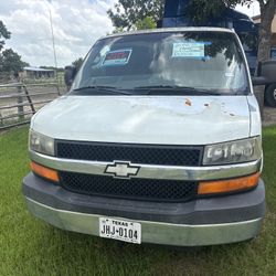 2006 Chevy Van