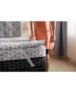 Layla Memory Foam Topper Cool, Plush, and Supportive. Just Like a Memory Foam Topper Should be. 2”-Thick Copper-Gel Infused Memory Foam Mattress pad (