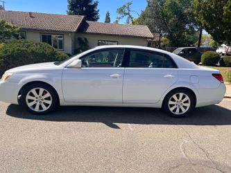 2005 Toyota Avalon