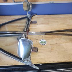 vw 73-79 beetle convertible vent window assemblies complete with mirrors
$300