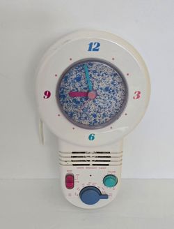 VINTAGE~ 📻 1980’s Shower Radio Clock AM/FM Receiver Water Resistant GPX Retro Graphics.