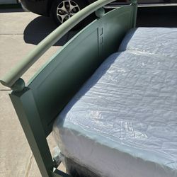 Queen Bed