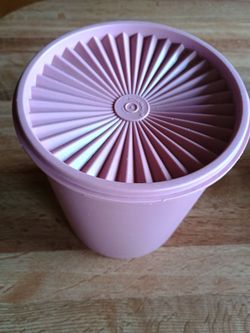 Vintage Tupperware Servalier Dusty Rose Canister