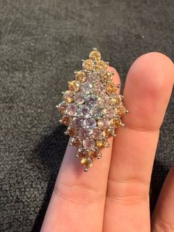 Diamond Shaped women’s ring, size 7, metal