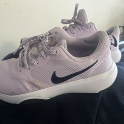 Women Nike Size 8.5
