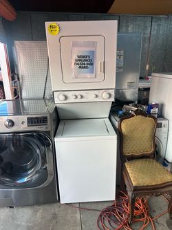 24 WIDE WHIRLPOOL GAS STACKED UNIT WASHER/GAS DRYER