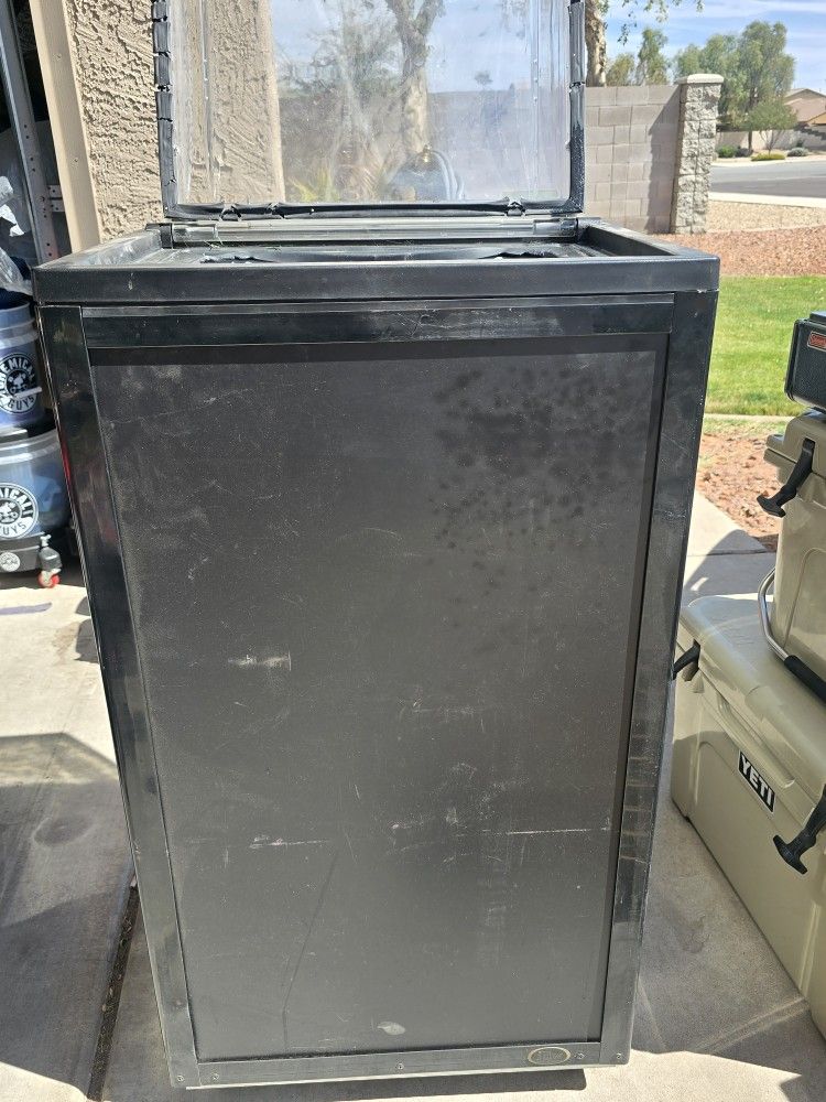 Fridge - Freezer. Top Loading.